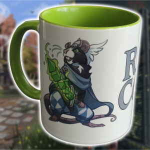 Abbildung einer Tasse mit dem Motiv der RatCon 2025. Eine Ratte ist darauf zu sehen. Das Äußere der Tasse ist weiß, während das Innere hellgrün ist.